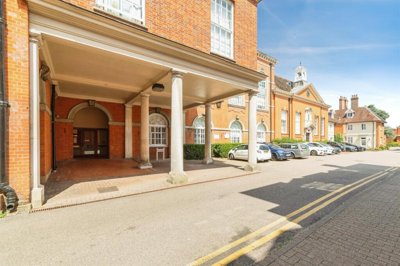 Property on Railway Street, SG14 1DU