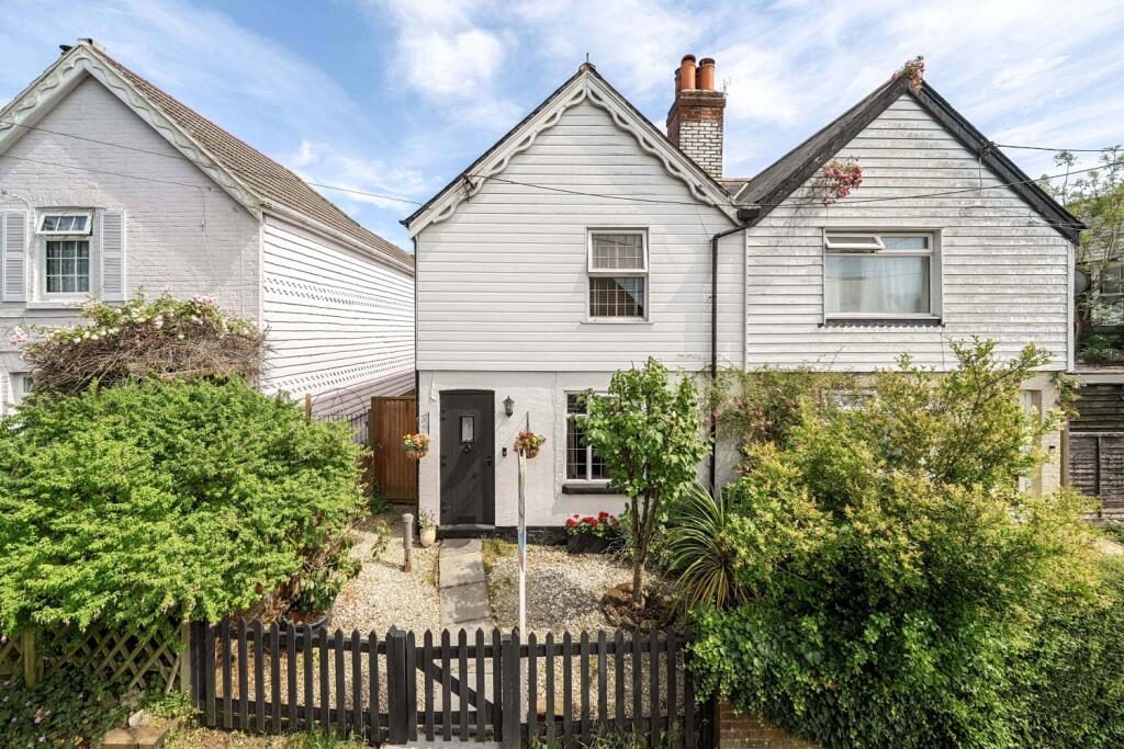 The Street, Hawkinge, CT18