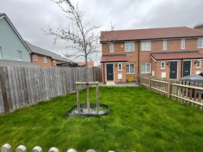 Property on Field Lane, DA11 7FY