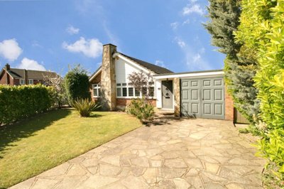 Property on Warwick Close, BR6 9DU