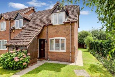 Property on Wicket Grove, NG7 2FS