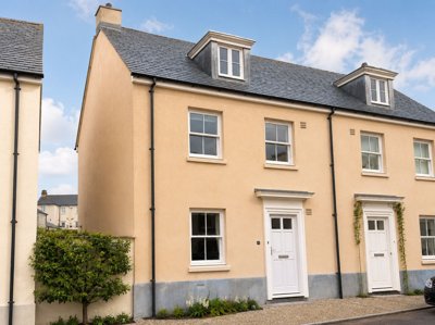 Property on Stret Constantine, TR7 1GH