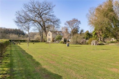 Property on Station Road, OX25 5PB