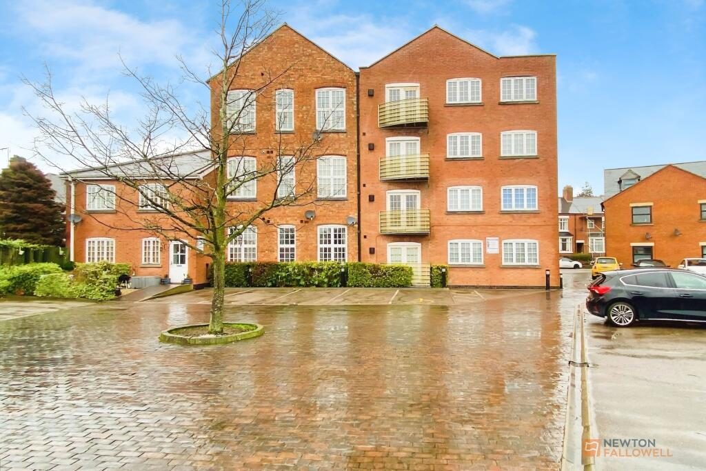 Property main image