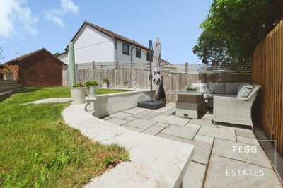 Property on Hameldown Close, TQ2 7JJ