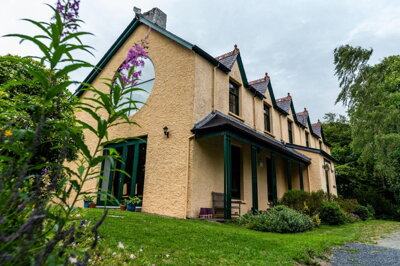 Property on SA43 2JD