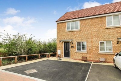 Property on Pearl Close, HG5 0TB