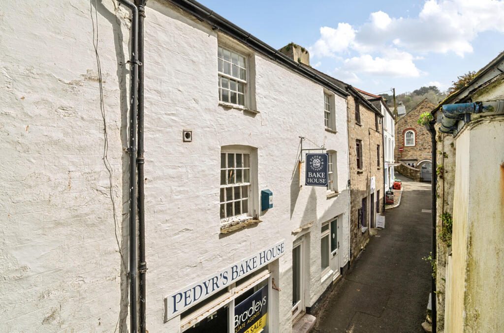 Terraced House