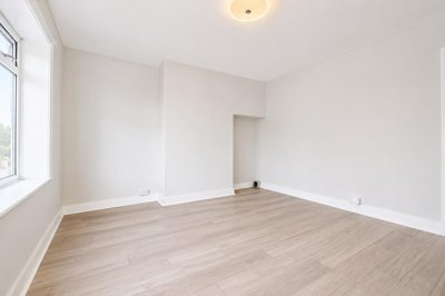 Property on WD6 1QW