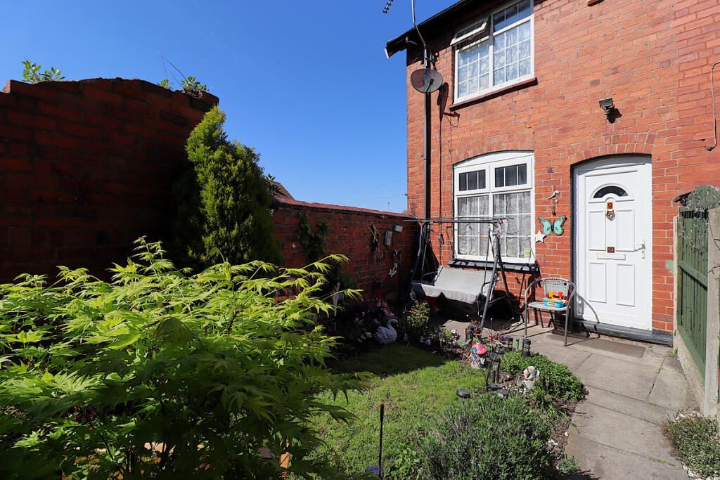 Terraced House