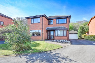 Property on Cranmer Close, WS6 7LT
