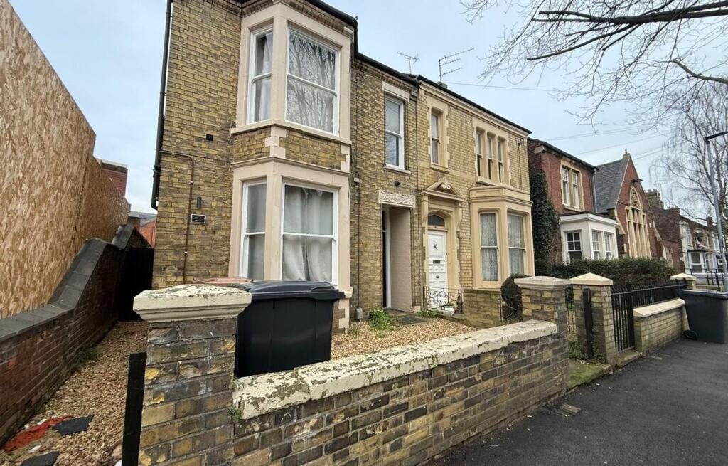 Property main image