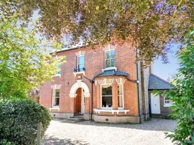 Property on Eastern Avenue, RG1 5RY