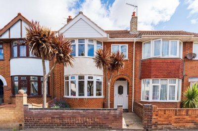 Property on Lorne Park Road, NR33 0RB
