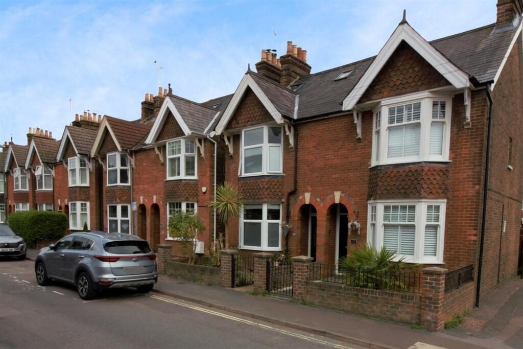 Property main image
