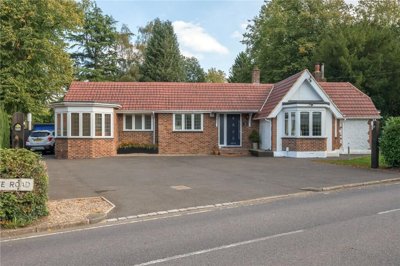 Property on Whyteleafe Road, CR3 5EF
