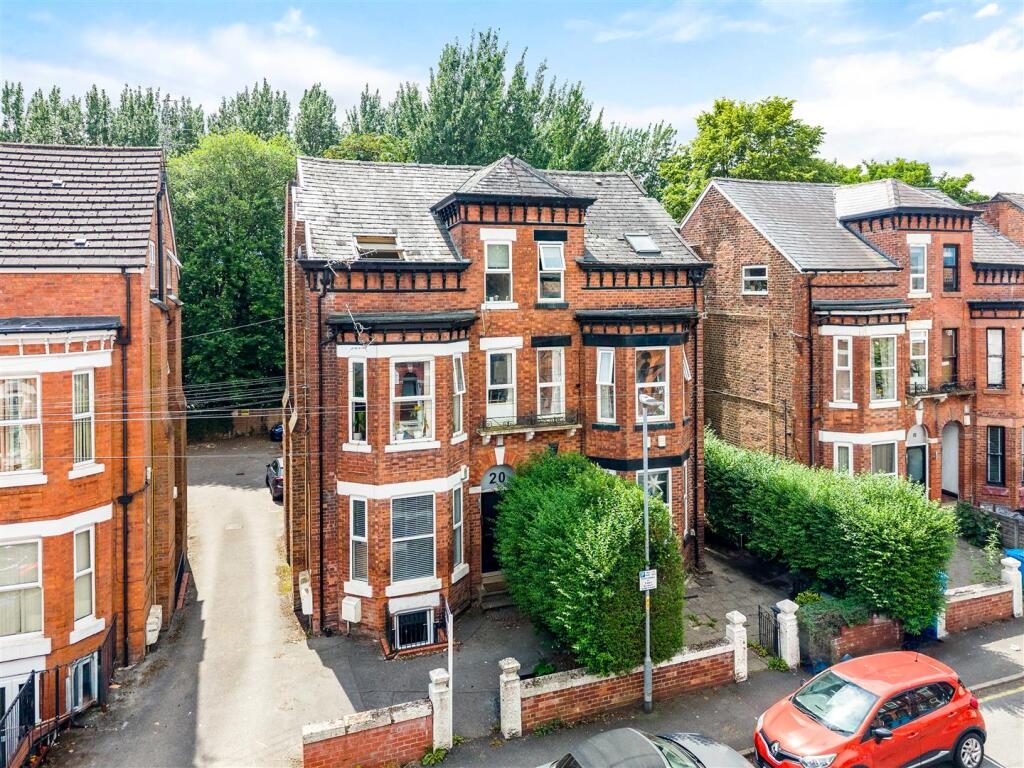 Property main image