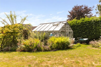 Property on Vicarage Lane, DN38 6AU