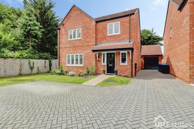 Property on Lodge Farm Close, CV23 9GJ