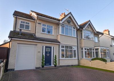 Property on Princes Avenue, CH62 8BJ