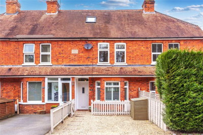 Property on Bath Road, RG10 9XB