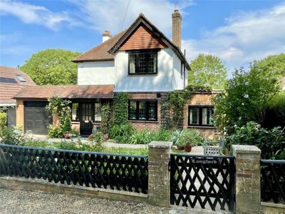 Property on KT24 6EN