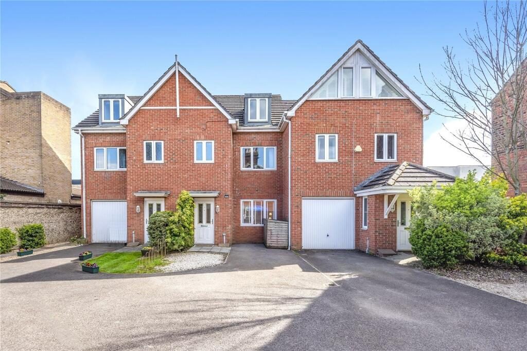 Terraced House