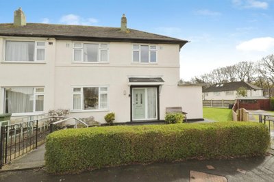 Property on Lingfield Gardens, LS17 6DF