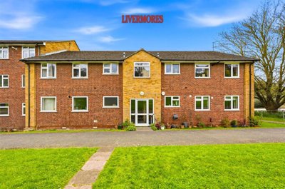 Property on The Spires, DA1 2TA