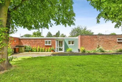 Property on Gervase Gardens, NG11 8LZ