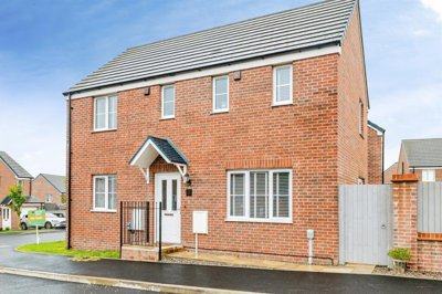 Property on Llys Santes Fair, CF31 4PF