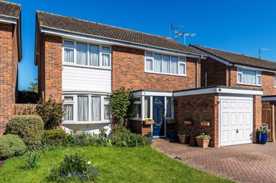 Property on Marl Hurst, TN8 6LN