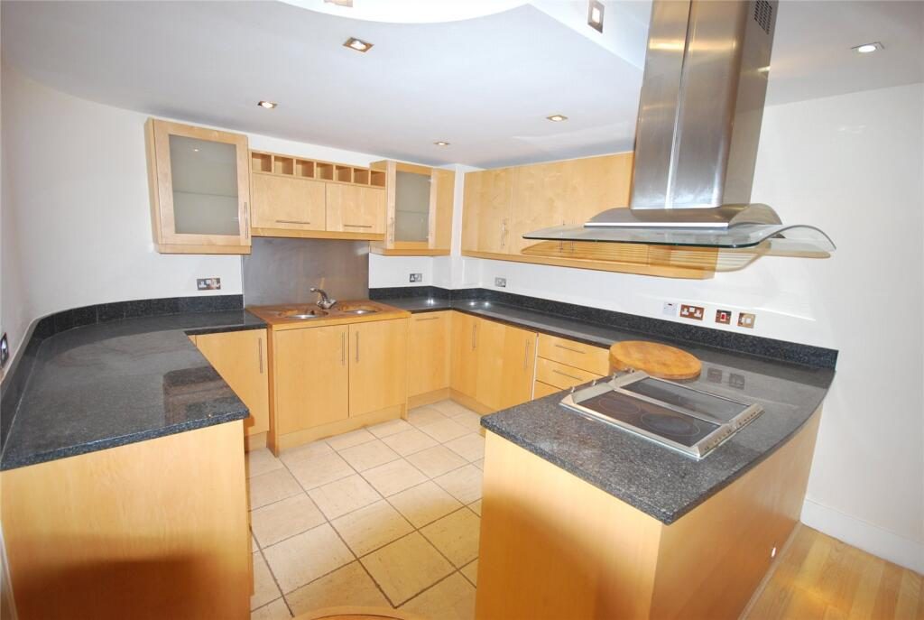 Millharbour, 
Millwall, E14