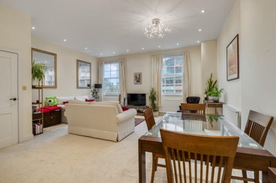 Property on EC3R 5AQ