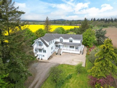 Property on PH3 1NJ