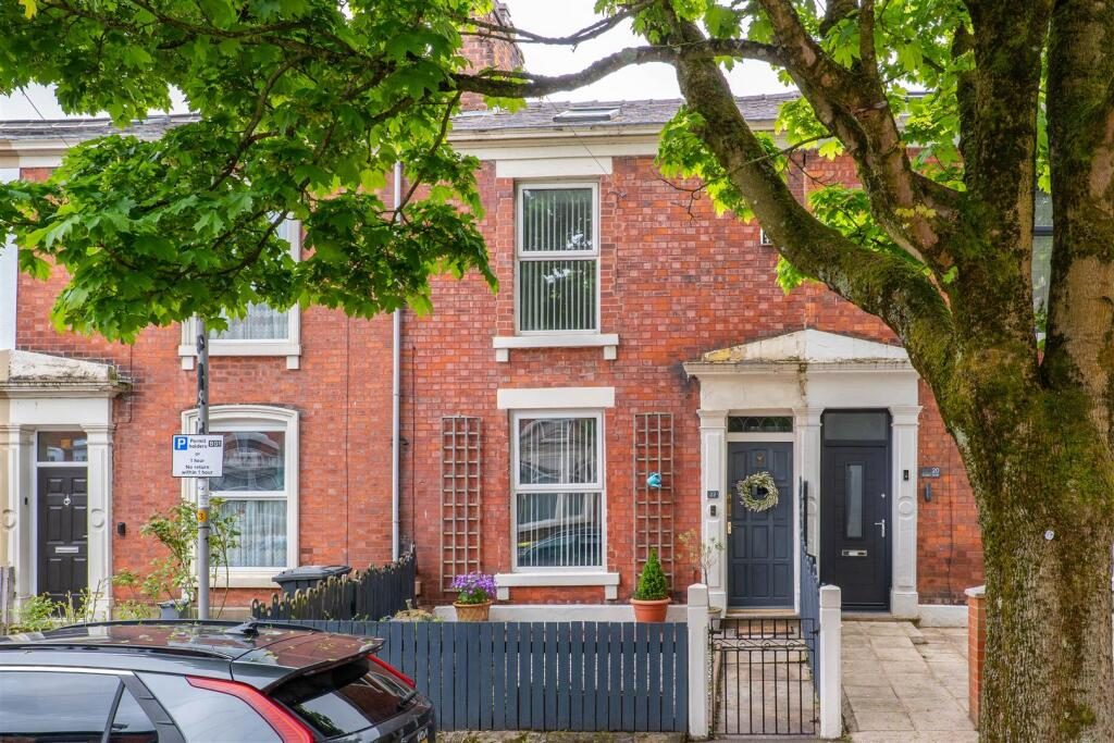 Terraced House