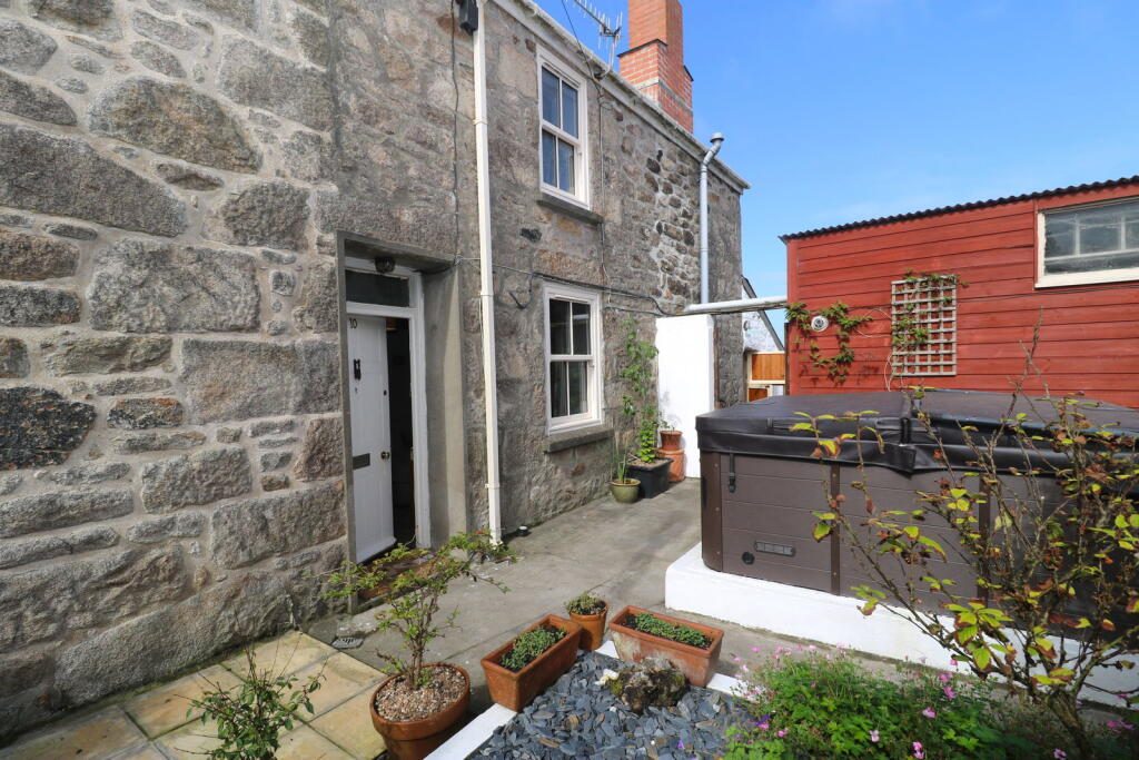 Property main image