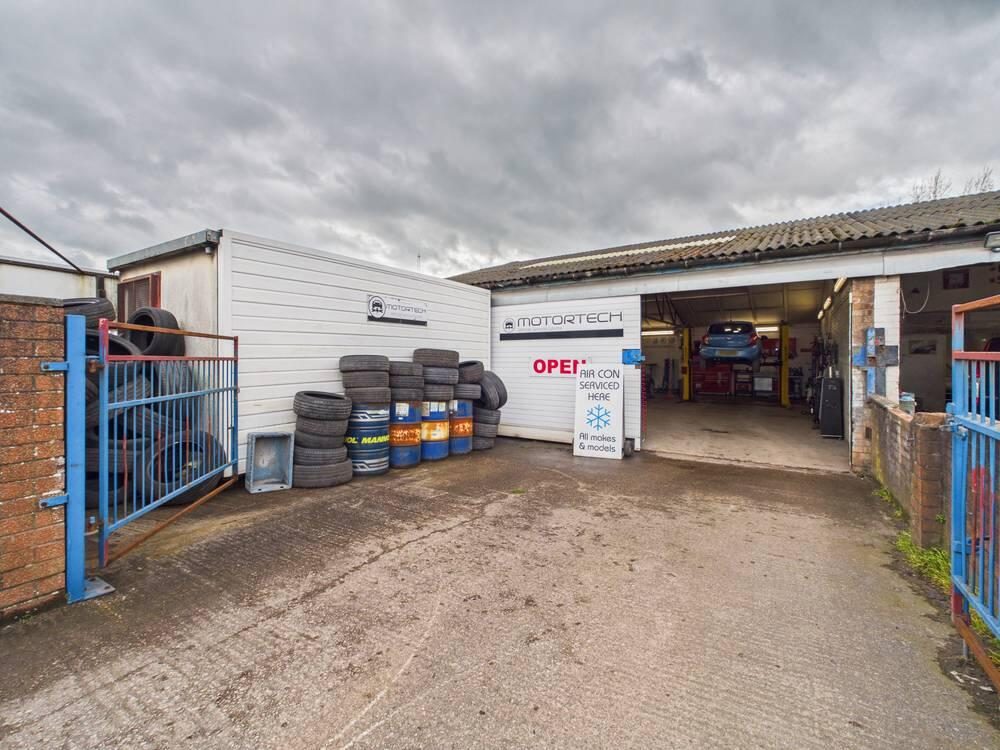Garage