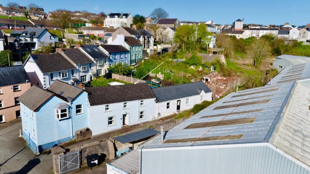 Terraced House