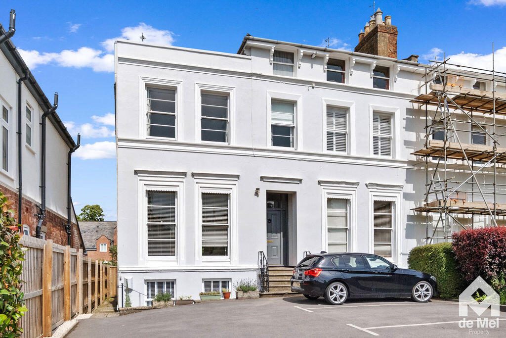 Property main image