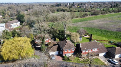 Property on The Binghams, SL6 2ES