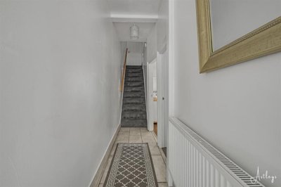 Property on Pantyrheol, SA11 2HN