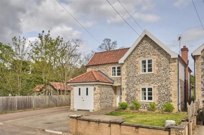 Property on Manor Road, IP22 2SG