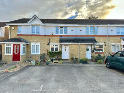 Property on Wepham Close, UB4 9YG