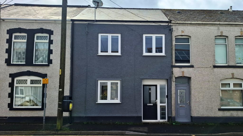 Property main image