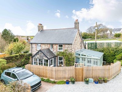 Property on PL14 4LZ