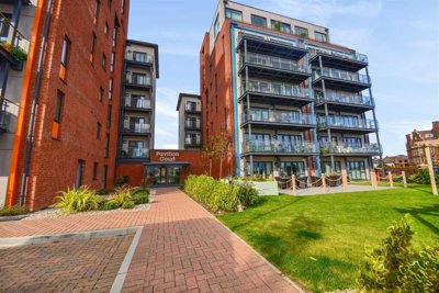 Property on Hamilton Gardens, IP11 7FA