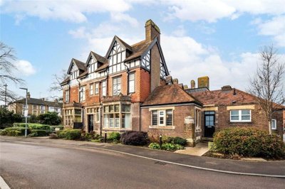 Property on Frances Drive, LU6 1GF