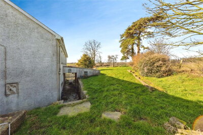 Property on SA15 5BH