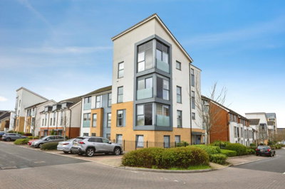 Property on Midgham Way, RG2 0WW